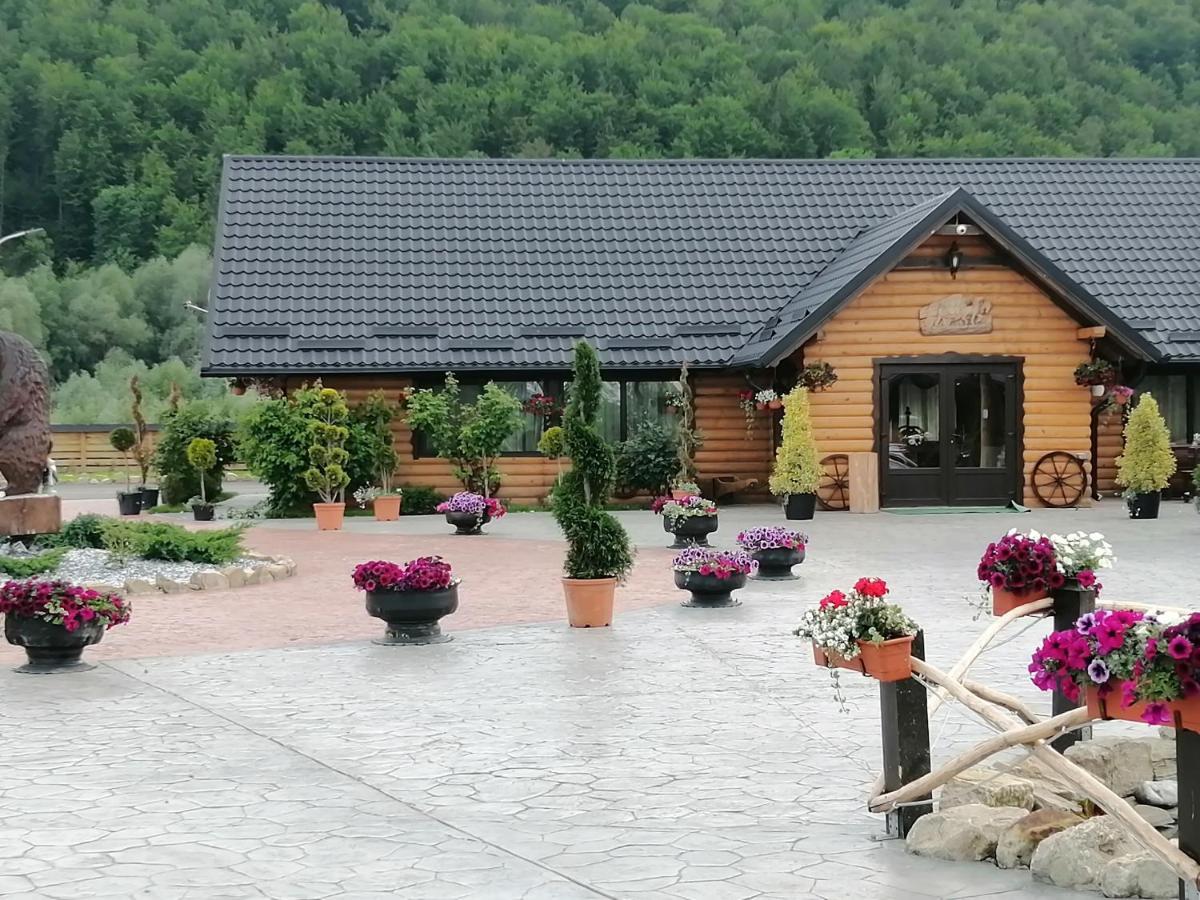 Hanul Vanatorului Гура-Гуморулуй Экстерьер фото