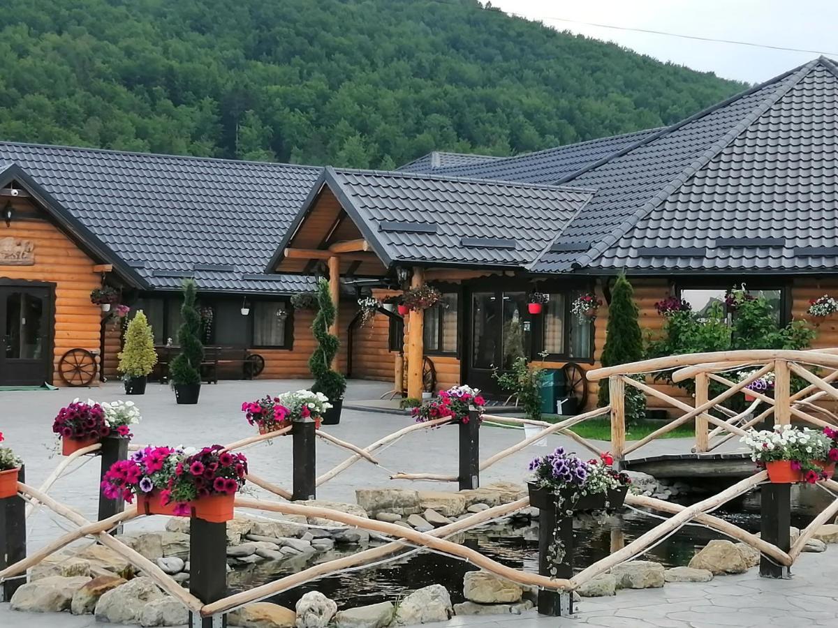 Hanul Vanatorului Гура-Гуморулуй Экстерьер фото